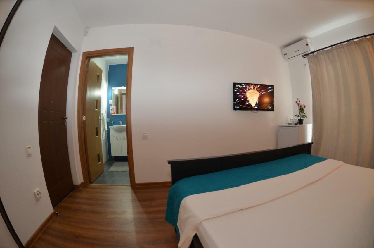 Hotel California Dreaming Năvodari Esterno foto