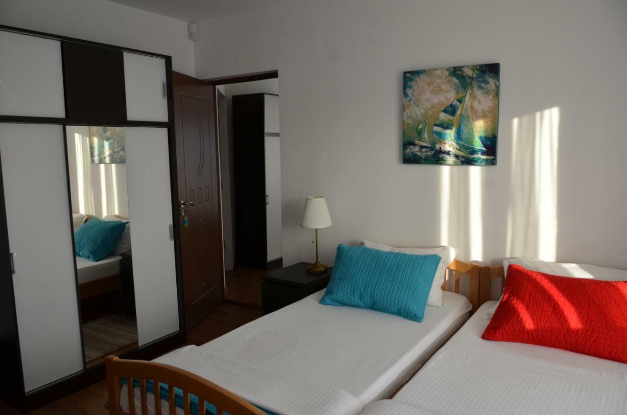 Hotel California Dreaming Năvodari Esterno foto